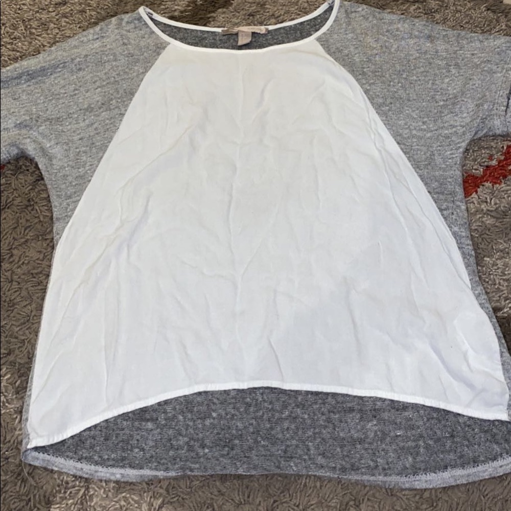 Forever 21 size small white and grey blouse